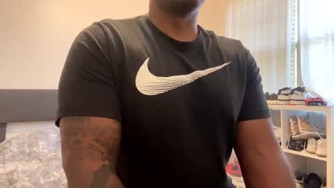 Snapshot of salgozzi chatting on 01/28/25, 07:21 Cum Hanks online show from 01/28/25, 07:21