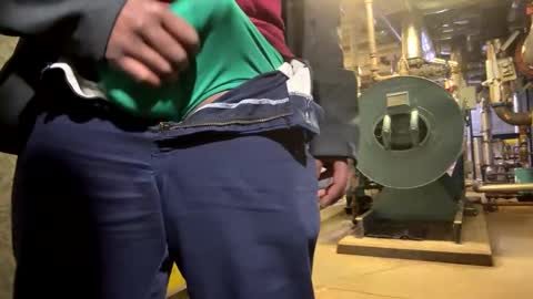 Snapshot of salgozzi chatting on 03/08/25, 04:39 Cum Hanks online show from 03/08/25, 04:39