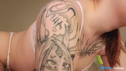 Snapshot of salimurr chatting on 10/11/25, 02:15 Sali online show from 10/11/25, 02:15