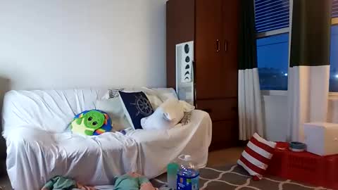 salis1981 online show from 02/05/25, 01:37