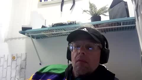 salis1981 online show from 03/02/25, 05:01