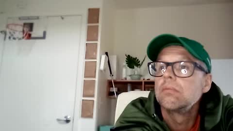 salis1981 online show from 03/02/25, 11:42