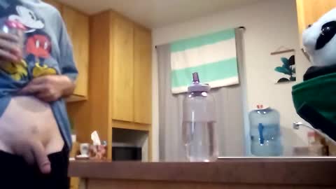 salis1981 online show from 09/17/25, 06:31