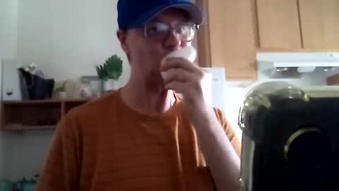 salis1981 online show from 10/24/25, 09:00