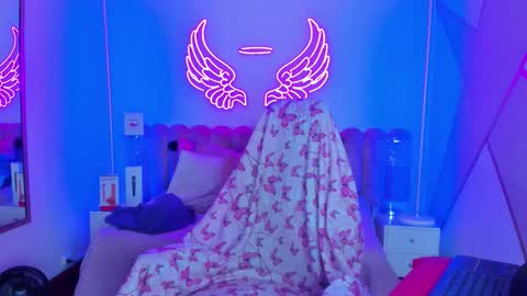 miss Sally online every night from 1am to 8am  Colombia time online show from 03/08/26, 01:26