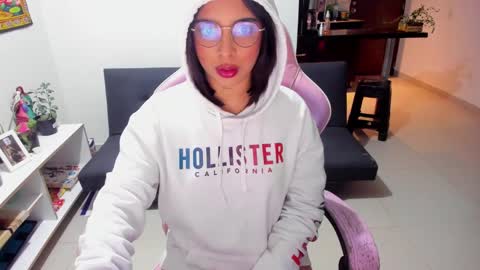 Snapshot of sallymaddoxx chatting on 02/25/25, 04:35 sallymaddoxx online show from 02/25/25, 04:35