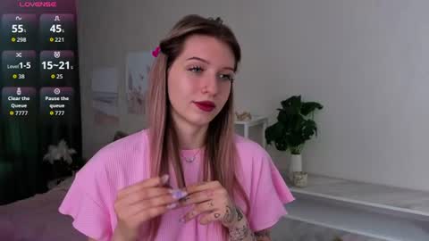 Lily online show from 07/16/26, 01:33