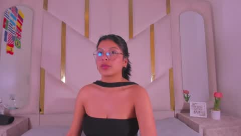 salmaportman_ online show from 07/22/26, 04:26