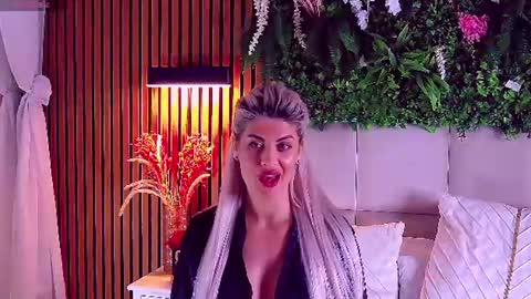 SalmaRoze online show from 06/15/26, 05:09