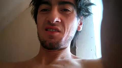 Snapshot of salmonman1305 chatting on 01/05/25, 03:23 salmonman1305 online show from 01/05/25, 03:23