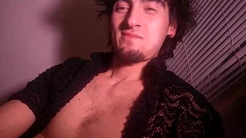 Snapshot of salmonman1305 chatting on 02/19/25, 03:06 salmonman1305 online show from 02/19/25, 03:06