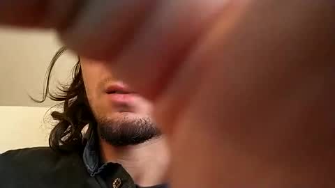 Snapshot of salmonman1305 chatting on 11/02/25, 08:00 salmonman1305 online show from 11/02/25, 08:00