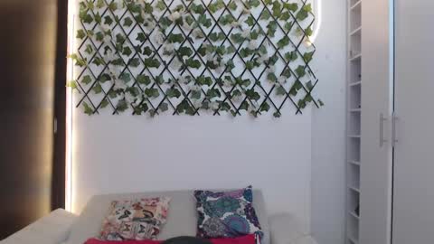 Snapshot of salome_010 chatting on 09/11/25, 12:38 Salome online show from 09/11/25, 12:38