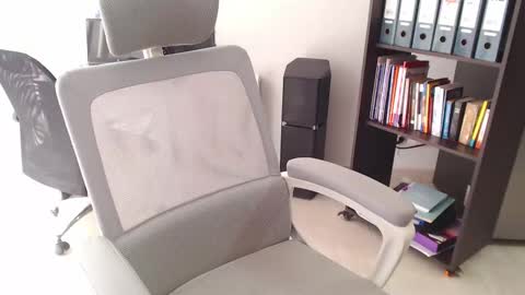 Snapshot of salome_010 chatting on 10/10/25, 02:05 Salome online show from 10/10/25, 02:05