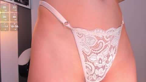 Snapshot of salome__evans chatting on 01/10/25, 08:15 salome__evans online show from 01/10/25, 08:15