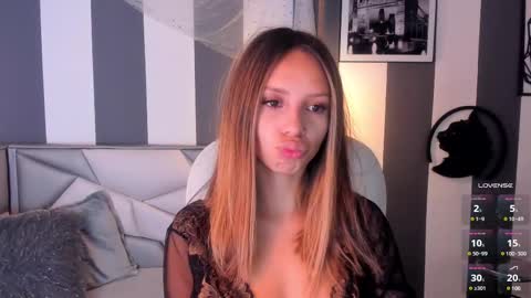 Snapshot of salome__evans chatting on 03/11/25, 12:39 salome__evans online show from 03/11/25, 12:39