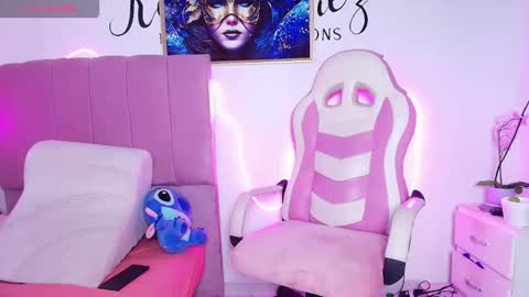 salome_horny3 online show from 06/01/26, 07:04