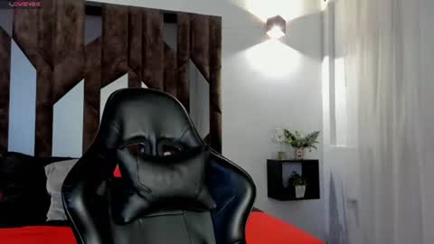 salome_white1 online show from 07/07/26, 12:42