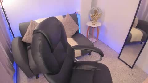 Salome online show from 01/17/26, 08:23