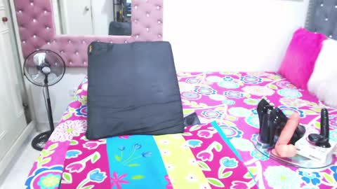 Snapshot of salomeeebony chatting on 04/29/26, 03:43 Salome online show from 04/29/26, 03:43