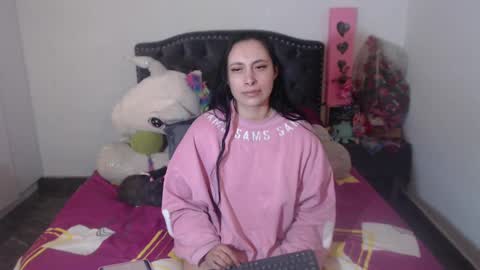 yenny online show from 11/18/25, 04:28