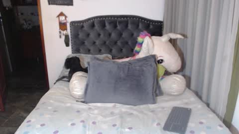 yenny online show from 03/17/26, 03:22