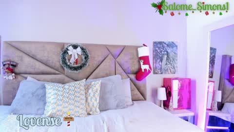 Snapshot of salomesimos1 chatting on 12/15/24, 04:15 Salome online show from 12/15/24, 04:15
