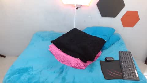 Snapshot of salomeswet chatting on 02/23/25, 10:49 martina online show from 02/23/25, 10:49