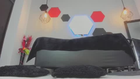Snapshot of salomeswet chatting on 09/10/25, 04:12 martina online show from 09/10/25, 04:12
