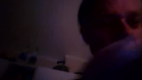 Snapshot of salsapaulus chatting on 11/18/25, 01:48 salsapaulus online show from 11/18/25, 01:48