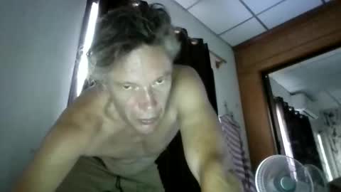 Snapshot of salsapaulus chatting on 02/14/26, 10:45 salsapaulus online show from 02/14/26, 10:45