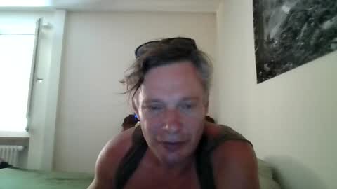 Snapshot of salsapaulus chatting on 06/27/26, 06:24 salsapaulus online show from 06/27/26, 06:24
