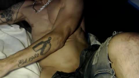 Snapshot of salsbigger chatting on 11/22/25, 04:06 Anthony Deniro online show from 11/22/25, 04:06