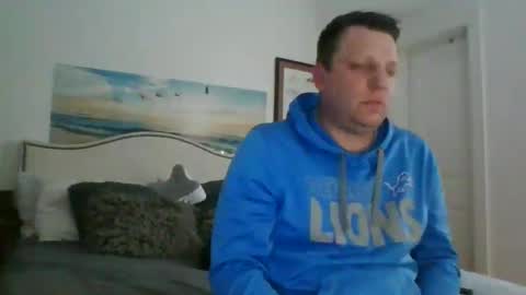 Snapshot of salsbud2022 chatting on 02/13/25, 08:17 salsbud2022 online show from 02/13/25, 08:17