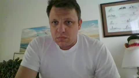 Snapshot of salsbud2022 chatting on 02/19/25, 10:42 salsbud2022 online show from 02/19/25, 10:42