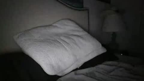 Snapshot of salsbud2022 chatting on 02/27/25, 01:17 salsbud2022 online show from 02/27/25, 01:17