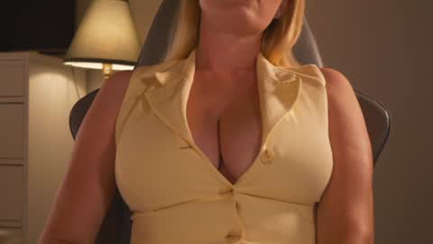 IsaBella-  online show from 09/08/25, 07:02