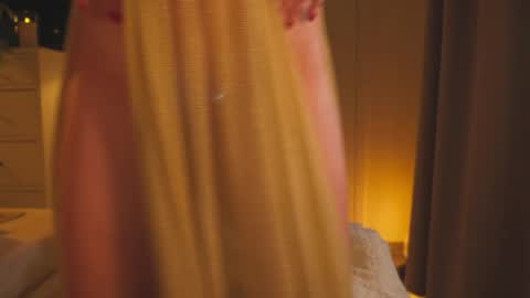 IsaBella-  online show from 03/28/26, 09:03