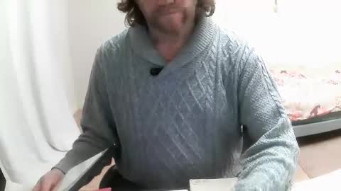 Snapshot of saltimbanquier chatting on 02/24/25, 07:33 Saltimbanquier Salt ou Banquier online show from 02/24/25, 07:33