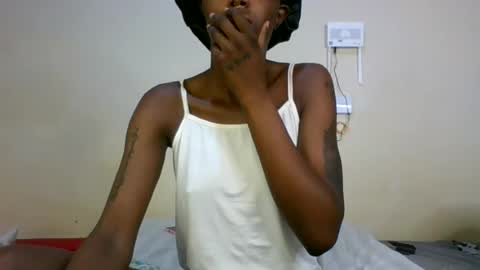 Snapshot of saltysugar20 chatting on 06/12/26, 04:11 Sugarbabe online show from 06/12/26, 04:11