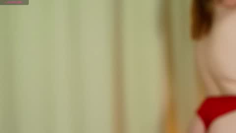 Snapshot of salut_love chatting on 01/23/25, 03:43 Ruby online show from 01/23/25, 03:43