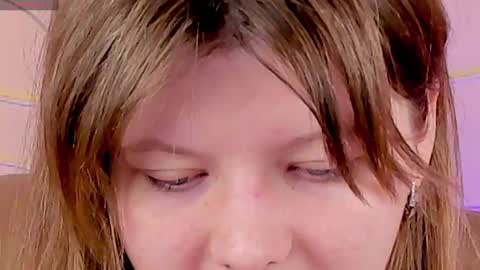 Snapshot of salut_love chatting on 03/08/25, 10:32 Ruby online show from 03/08/25, 10:32