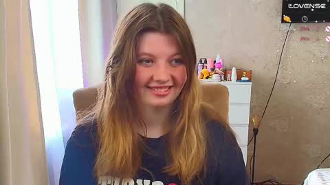 Snapshot of salut_love chatting on 09/21/25, 12:29 Ruby online show from 09/21/25, 12:29