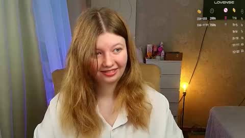 Snapshot of salut_love chatting on 11/09/25, 12:36 Ruby online show from 11/09/25, 12:36