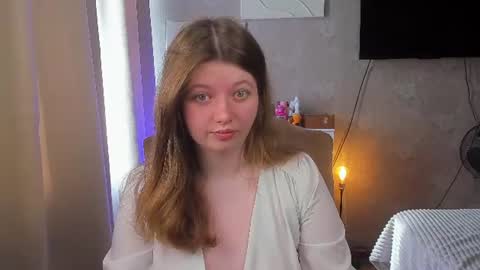 Snapshot of salut_love chatting on 07/23/26, 12:36 Ruby online show from 07/23/26, 12:36