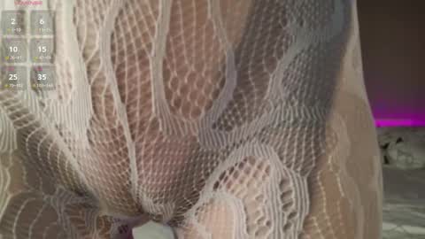 Snapshot of salutchristine chatting on 11/09/25, 02:37 Chris online show from 11/09/25, 02:37