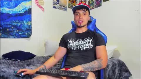 Snapshot of salvatore_dereck chatting on 10/04/25, 12:30 online show from 10/04/25, 12:30