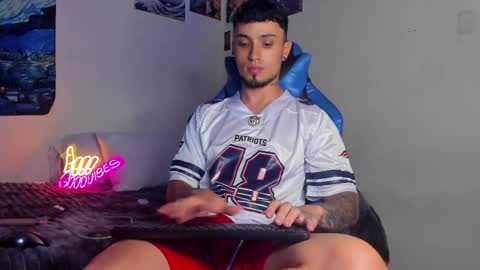   online show from 11/28/25, 01:30