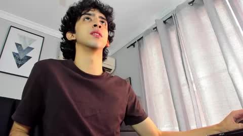 Snapshot of salvatore_monterey chatting on 02/20/25, 02:35 salvatore online show from 02/20/25, 02:35