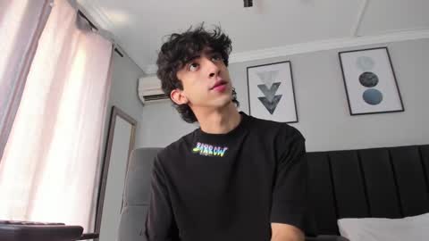 Snapshot of salvatore_monterey chatting on 03/10/25, 02:05 salvatore online show from 03/10/25, 02:05